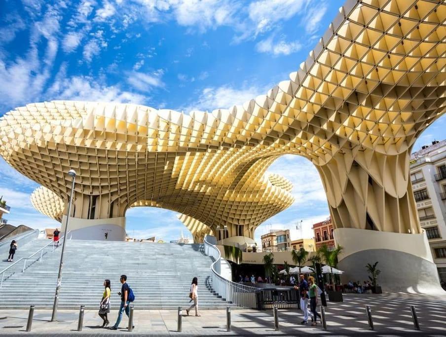 Piso Con Patio Privado Y Parking Nervion Sevilla Εξωτερικό φωτογραφία