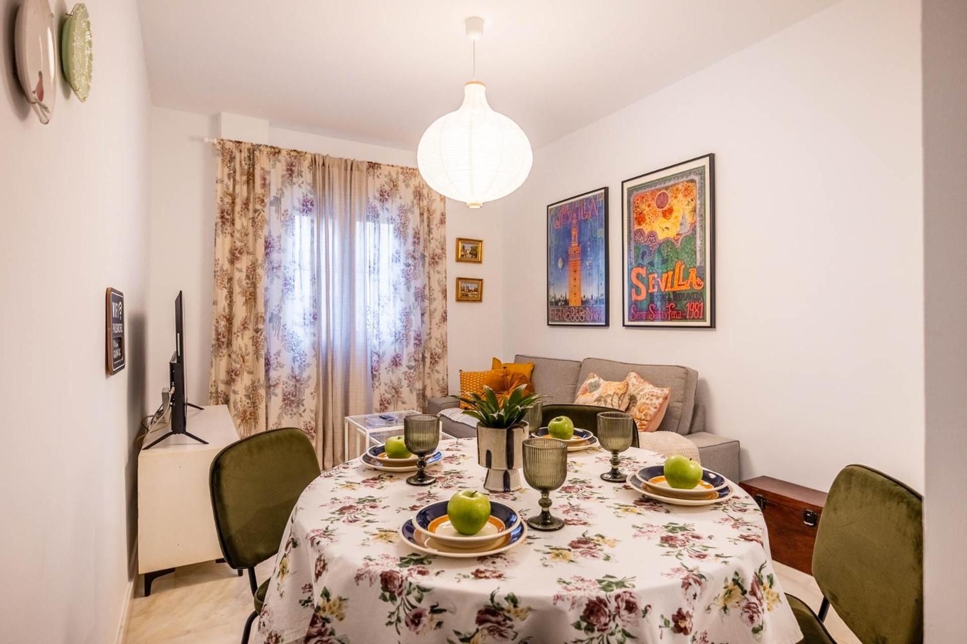 Piso Con Patio Privado Y Parking Nervion Sevilla Εξωτερικό φωτογραφία