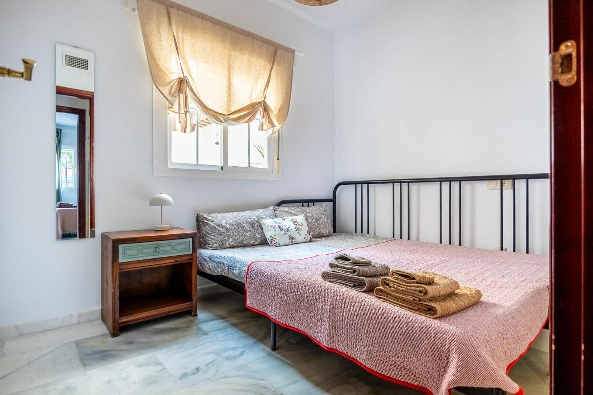 Piso Con Patio Privado Y Parking Nervion Sevilla Εξωτερικό φωτογραφία